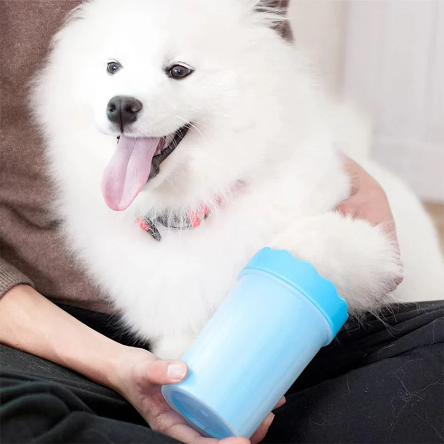 Pet paws cleaner 